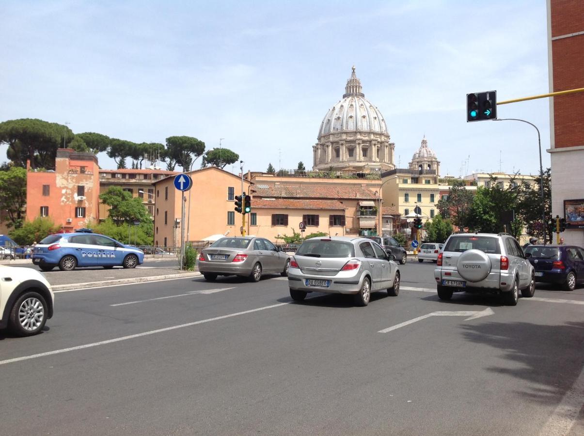 Vatican Luxury Home Рим Екстер'єр фото